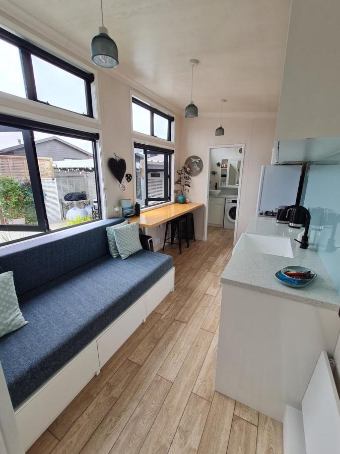 Aroha Tiny House Peka Peka Apartment Waikanae Exterior foto